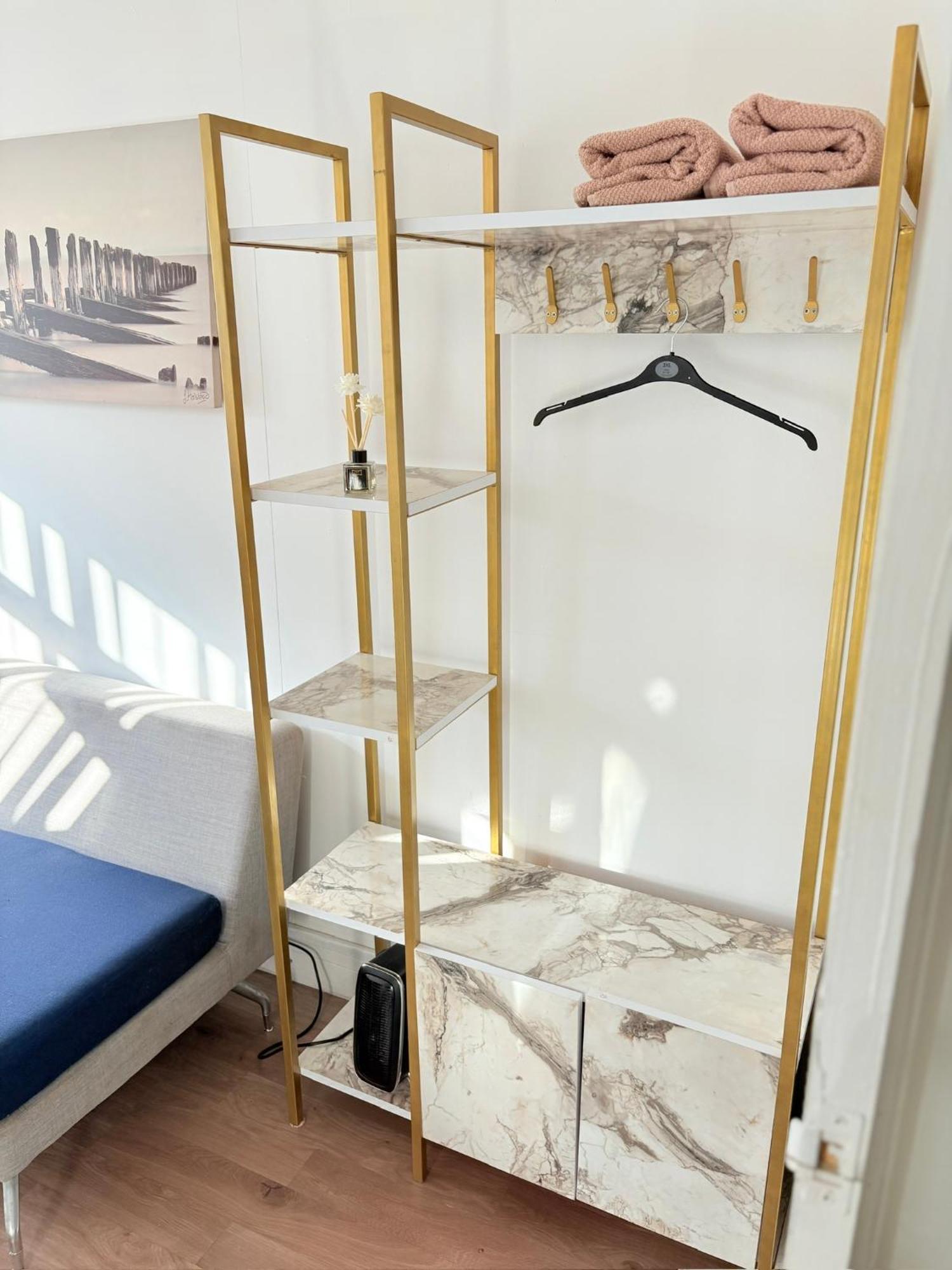 Luton Lodge - Newly Renovated Ideal For Short Stay, Close To Airport Train Station, Free Parking Off Street , Luxury Comfort In Low Price Екстериор снимка
